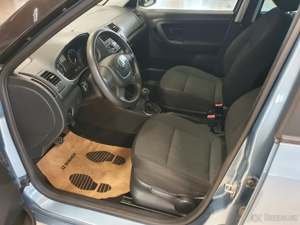 2010 Škoda FABIA - 5
