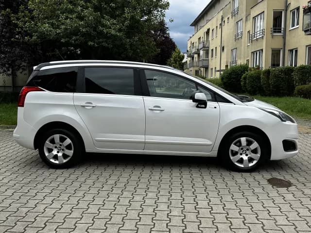 2015 Peugeot 5008 - 5