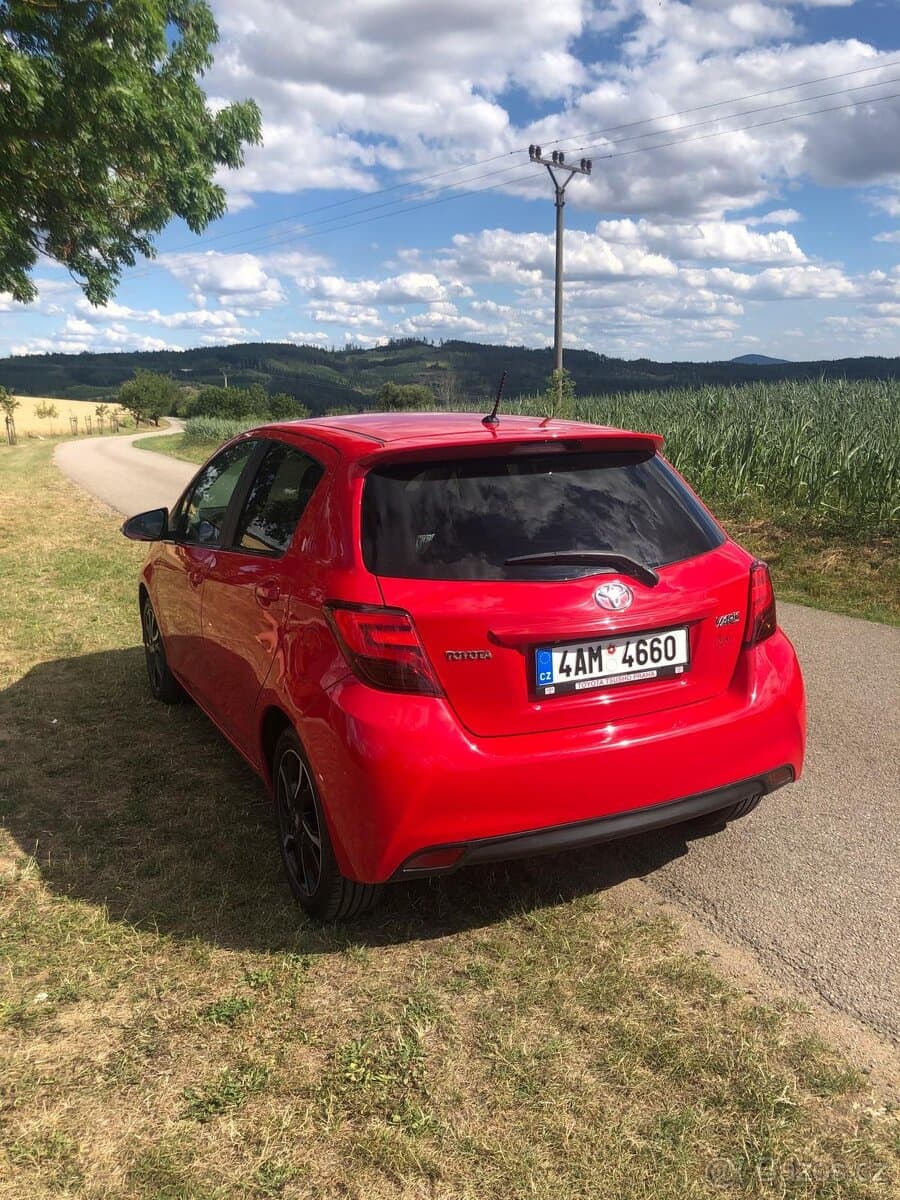 2015 Toyota YARIS - 5
