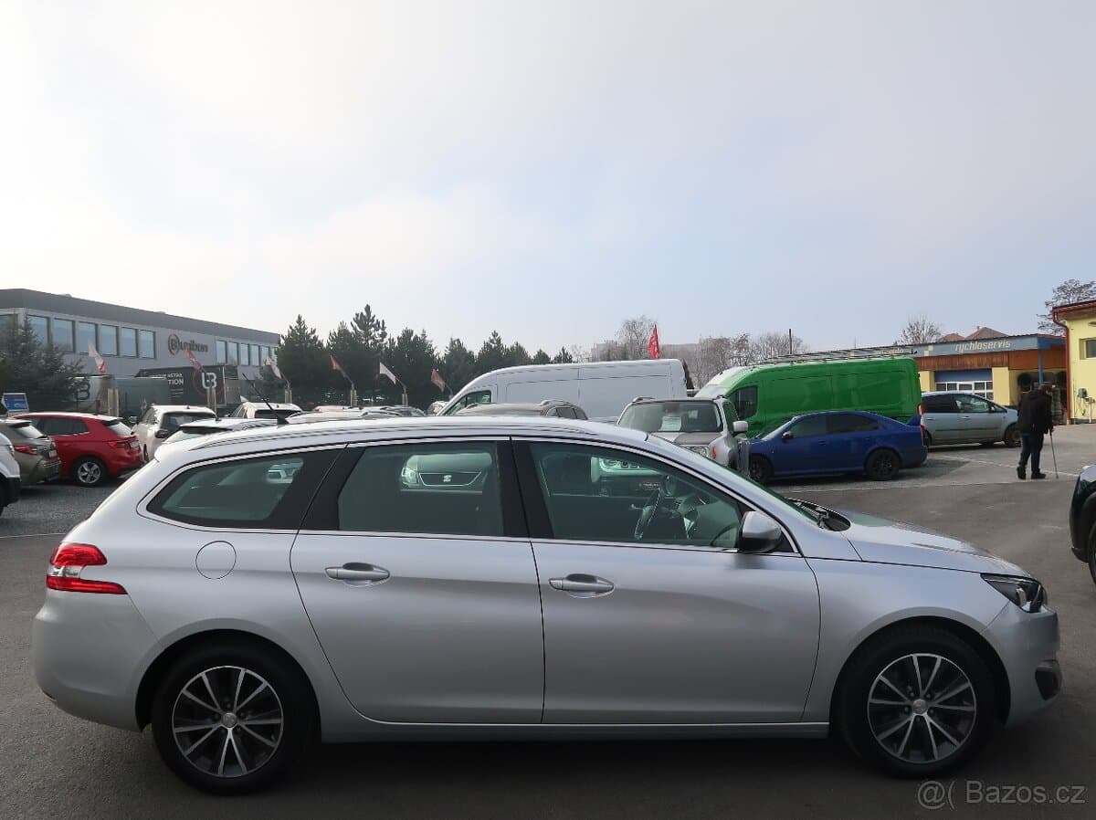 2016 Peugeot 308 - 5