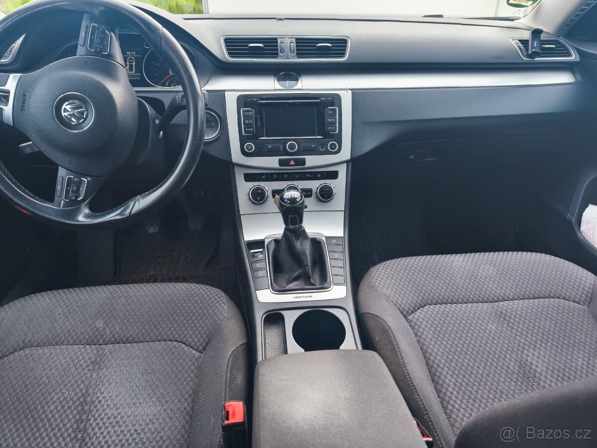 2013 Volkswagen PASSAT - 5