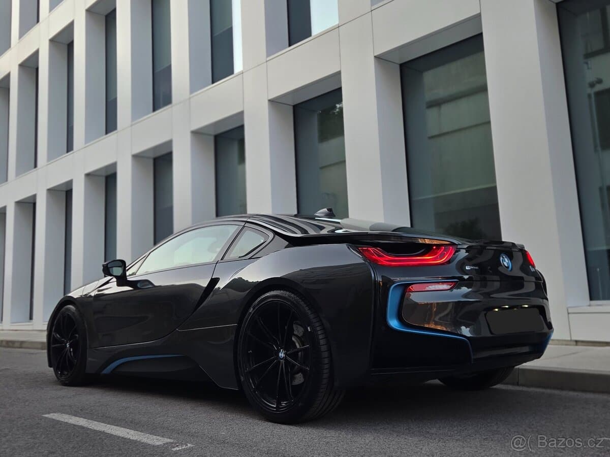 2015 BMW i8 - 5
