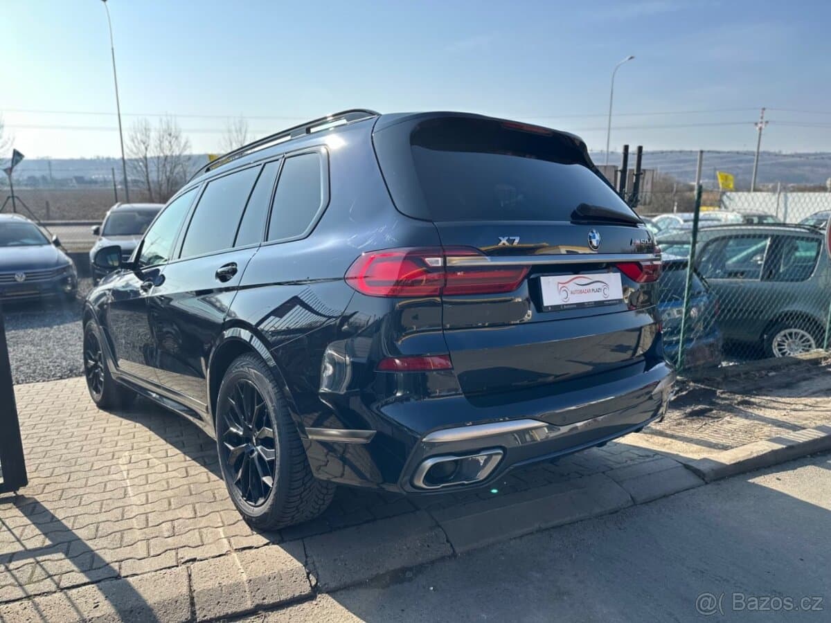 2021 BMW X7 - 5