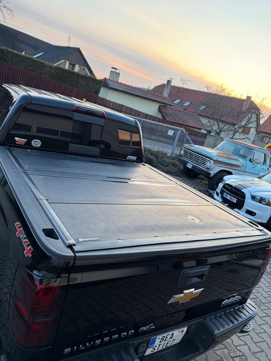 2015 Chevrolet SILVERADO - 5