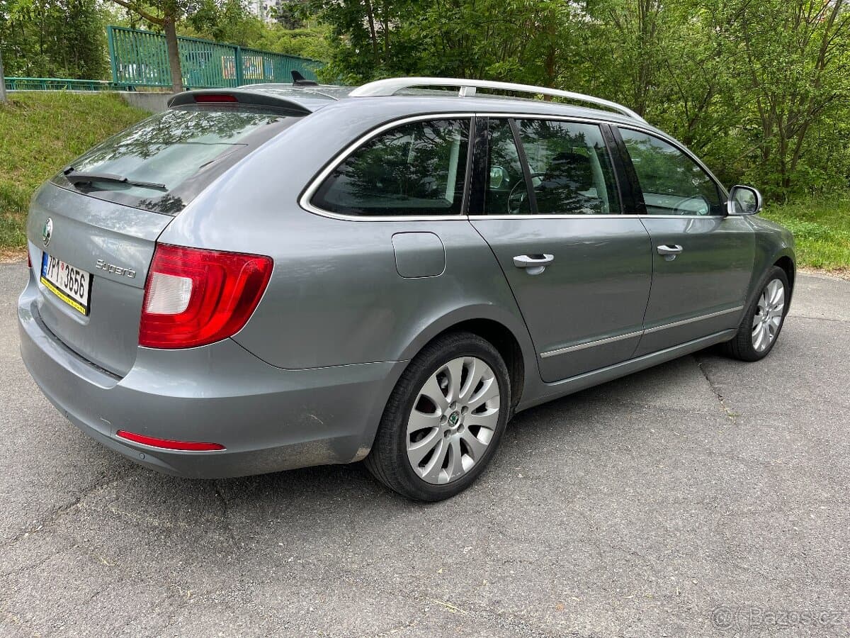2010 Škoda SUPERB - 5