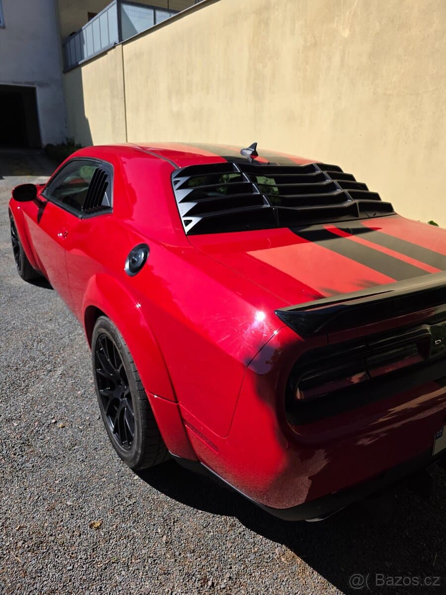 2018 Dodge CHALLENGER - 5