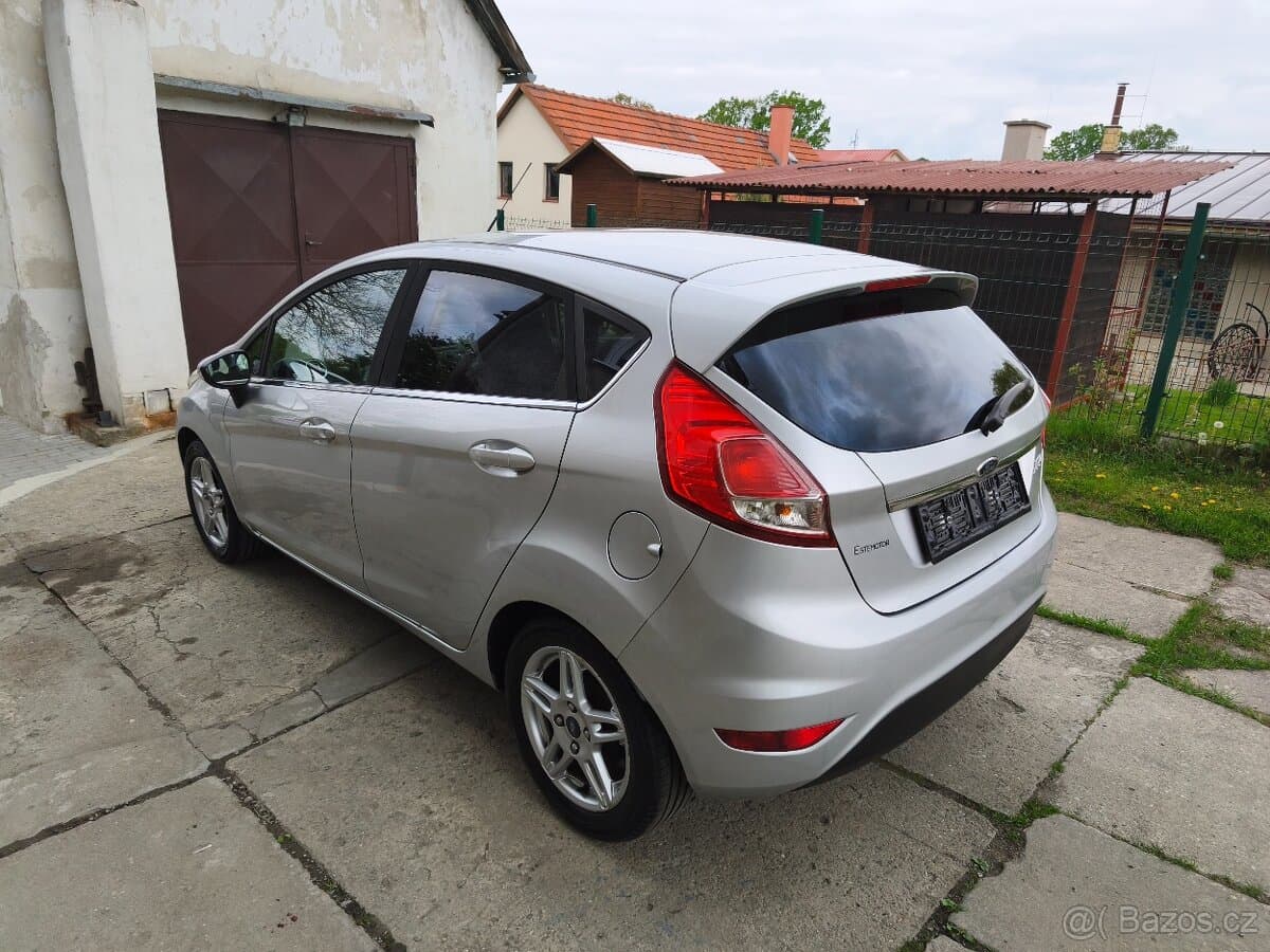 2015 Ford FIESTA - 5