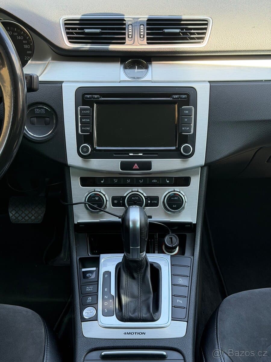 2013 Volkswagen PASSAT - 5