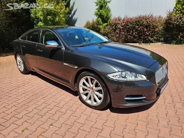 2015 Jaguar XJ - 5