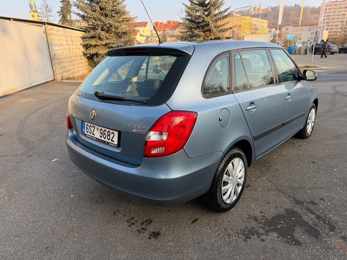 2010 Škoda FABIA - 5