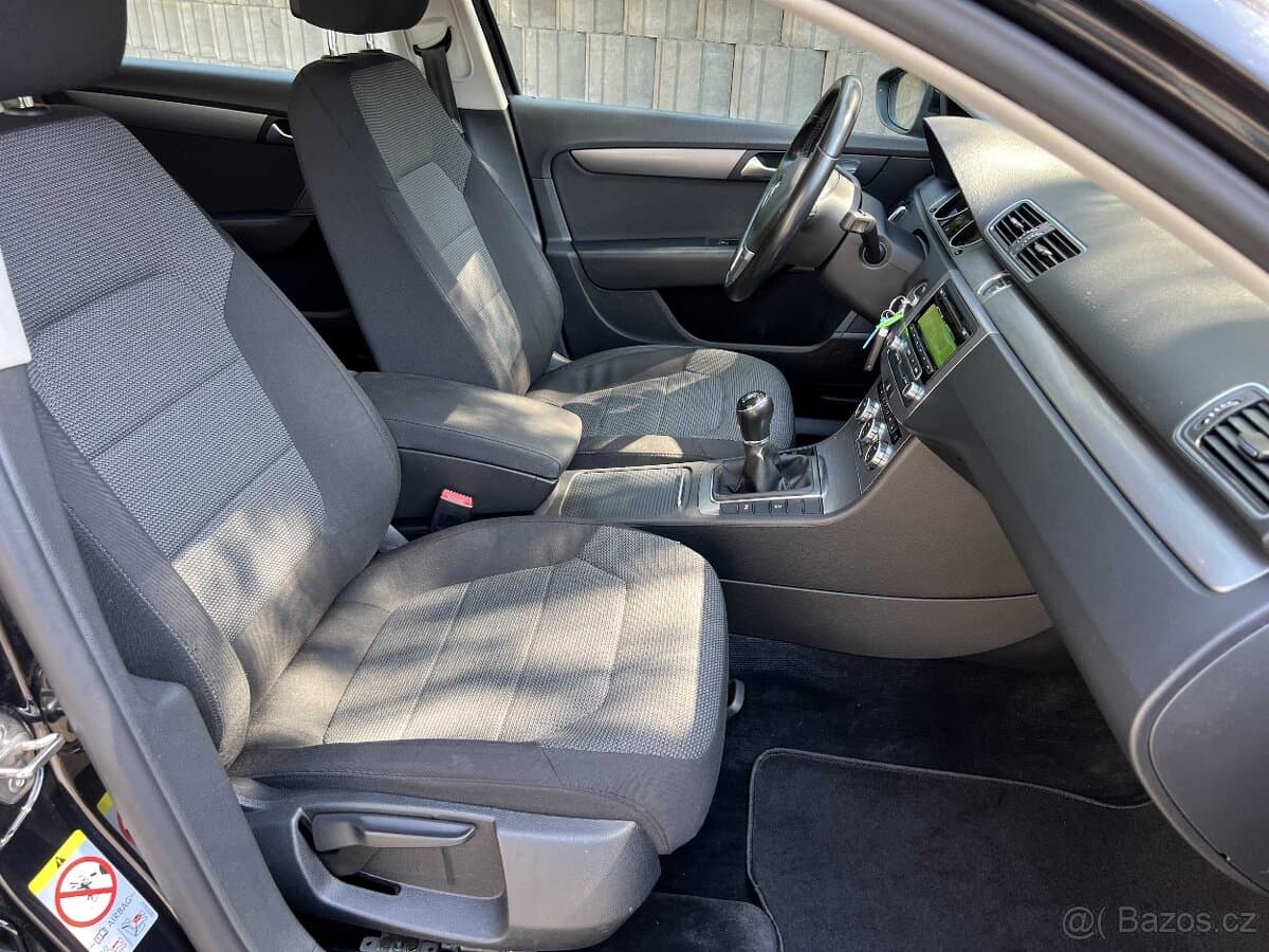 2014 Volkswagen PASSAT - 5