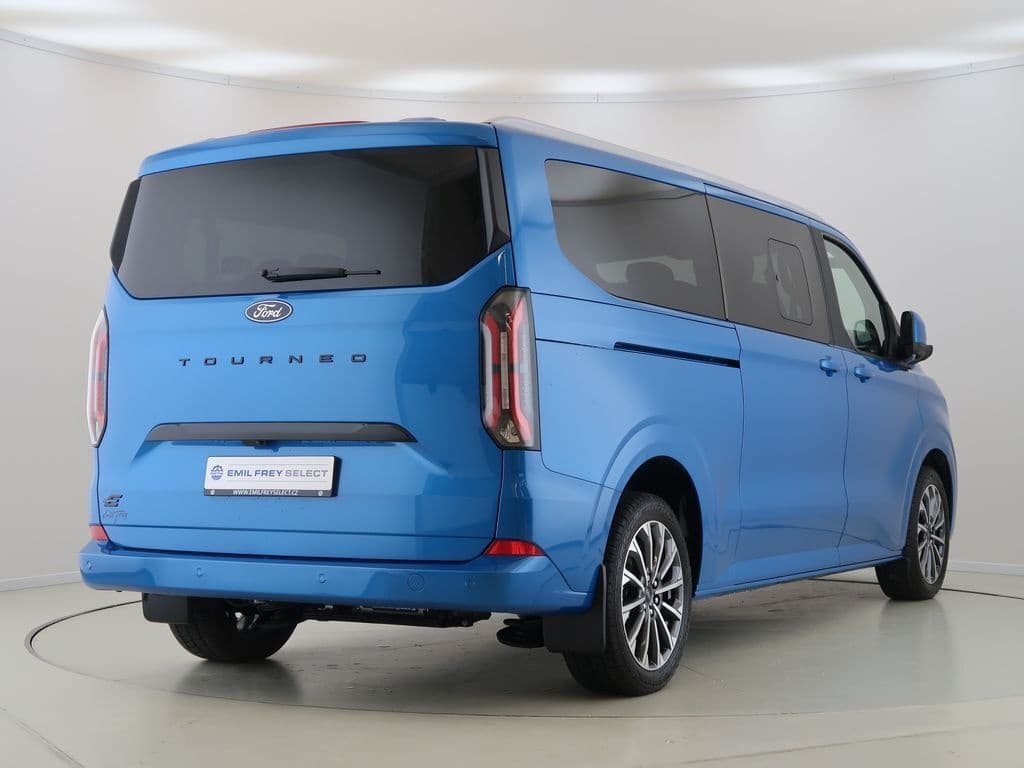 Ford TOURNEO - 5