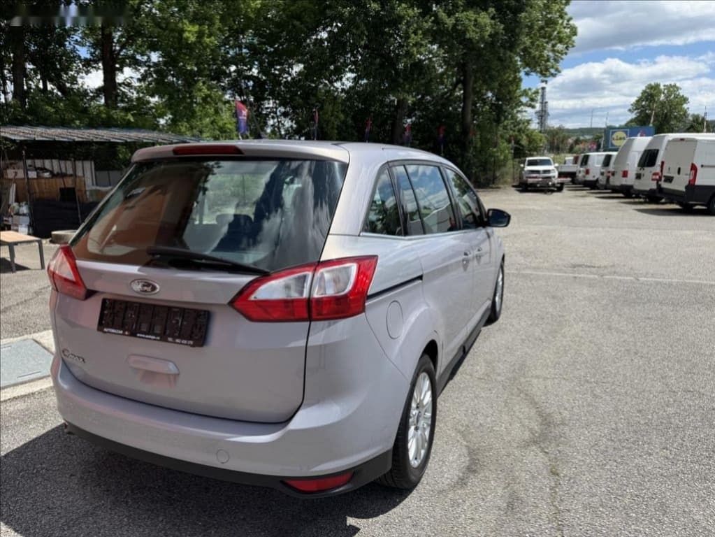 2011 Ford C-MAX - 5