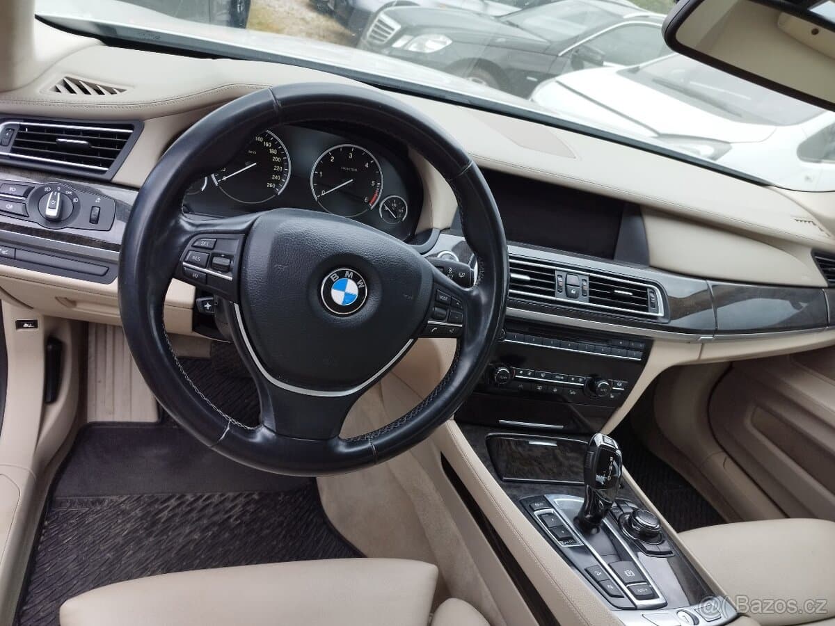 2011 BMW 7-SERIES - 5