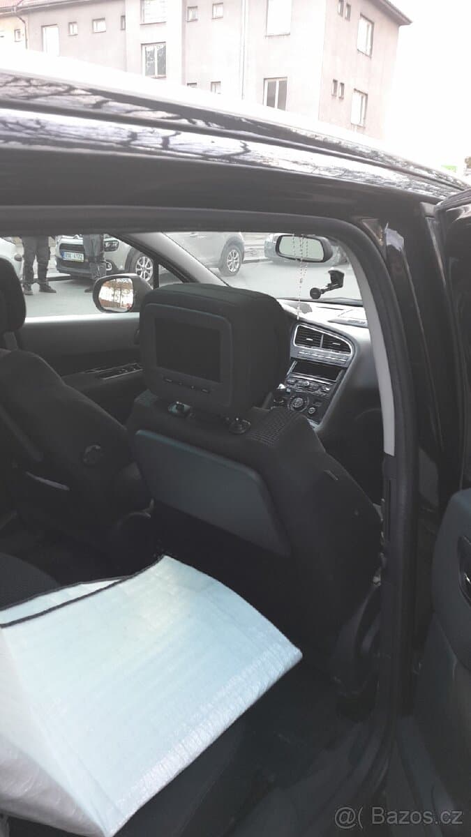 2011 Peugeot 5008 - 5