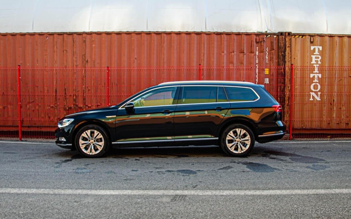 2017 Volkswagen PASSAT - 5