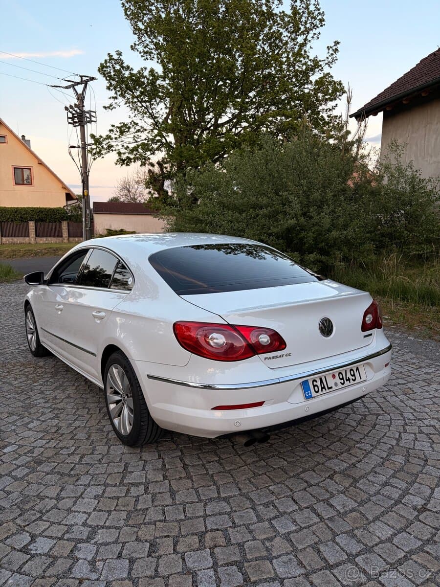 2011 Volkswagen PASSAT CC - 5