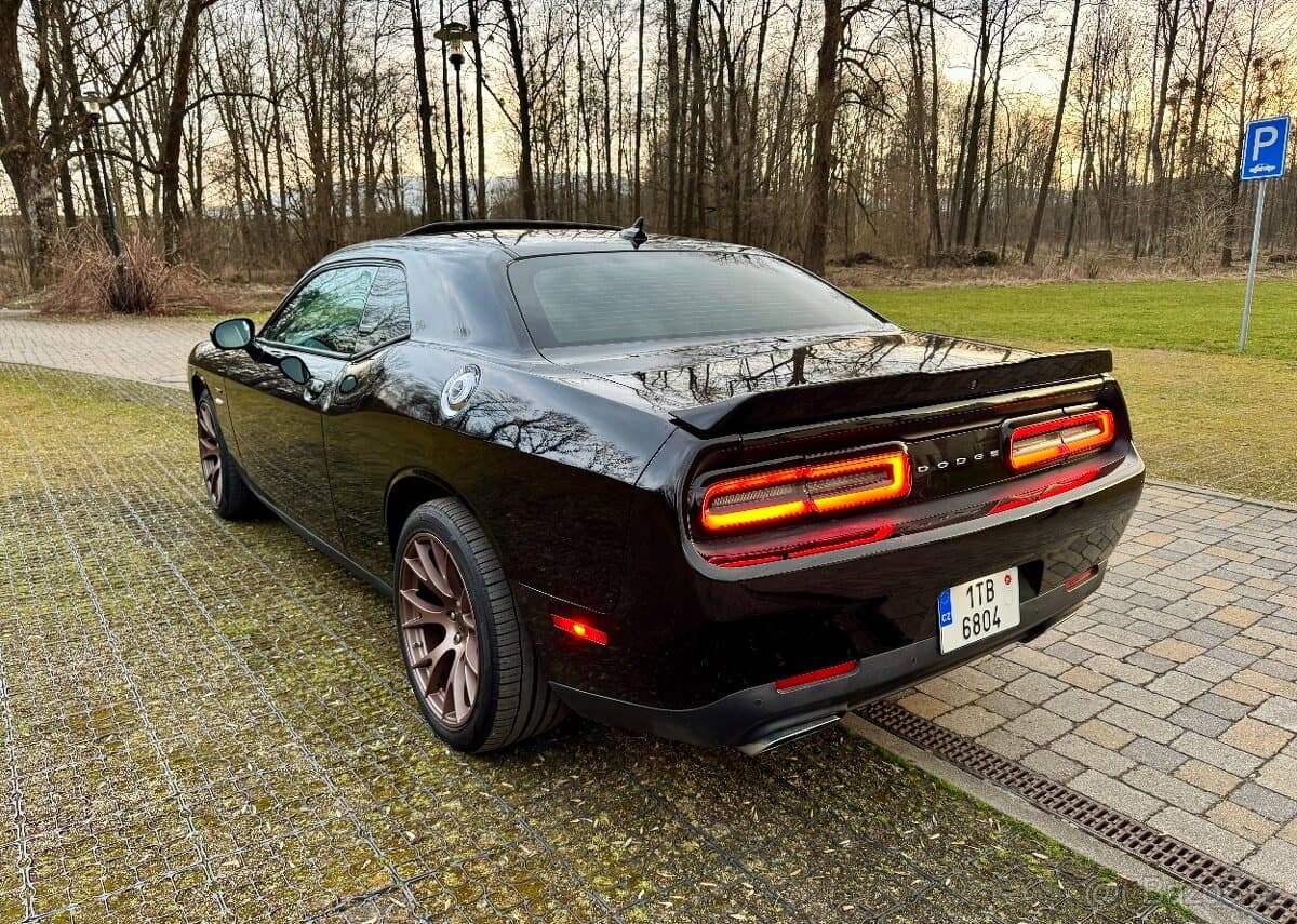 2015 Dodge CHALLENGER - 5