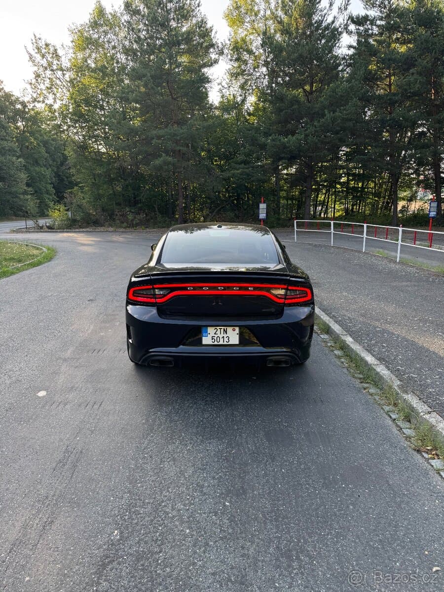 Dodge CHARGER - 5