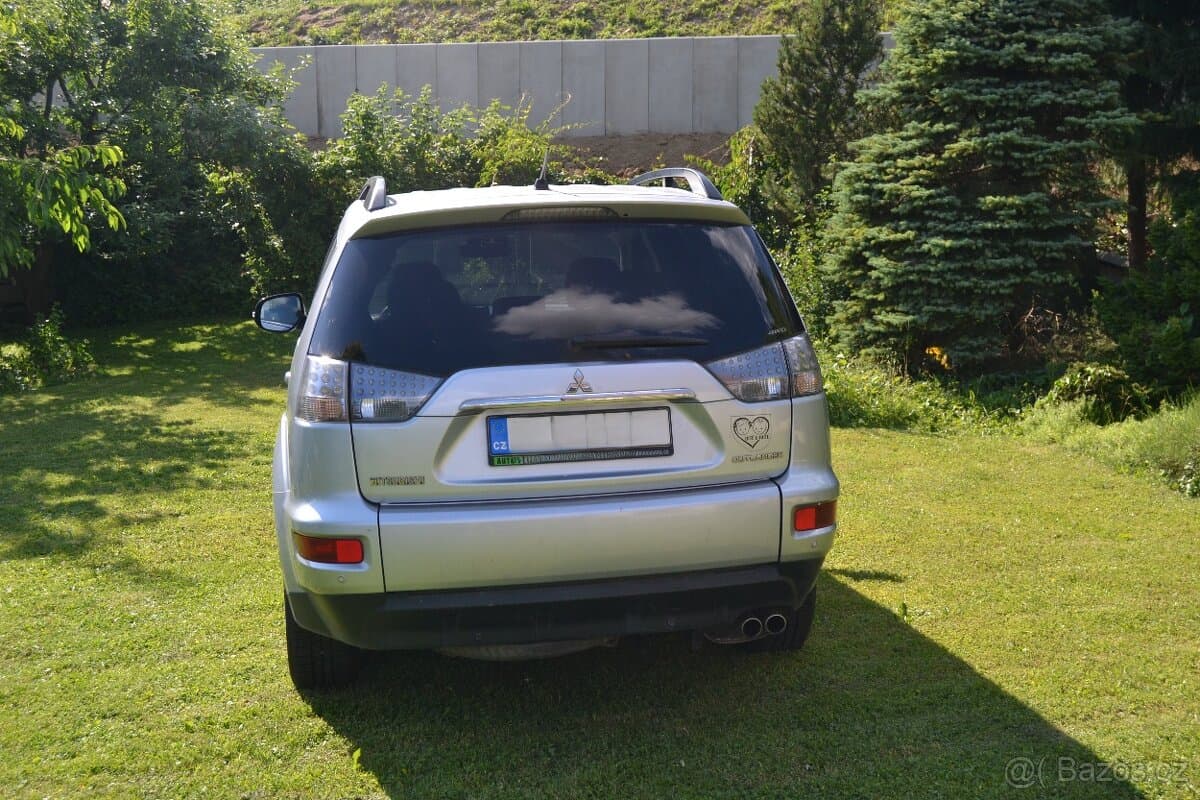 2013 Mitsubishi OUTLANDER - 5
