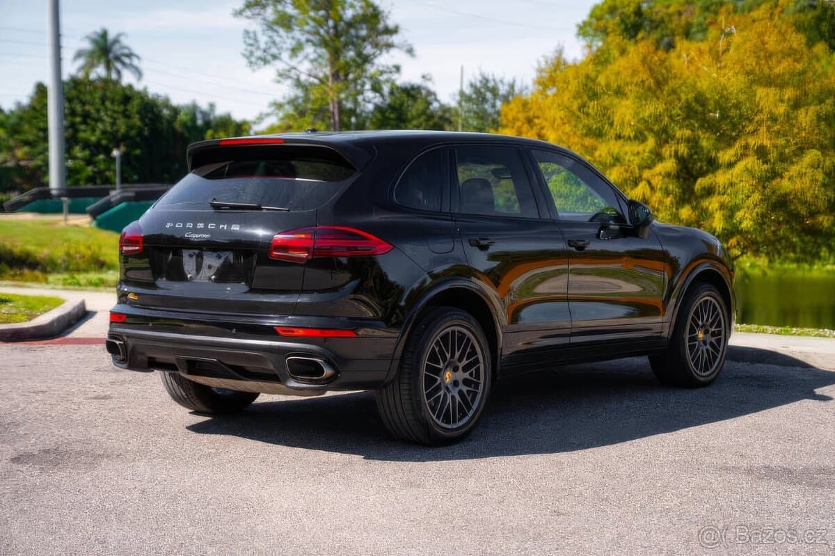 2017 Porsche CAYENNE - 5