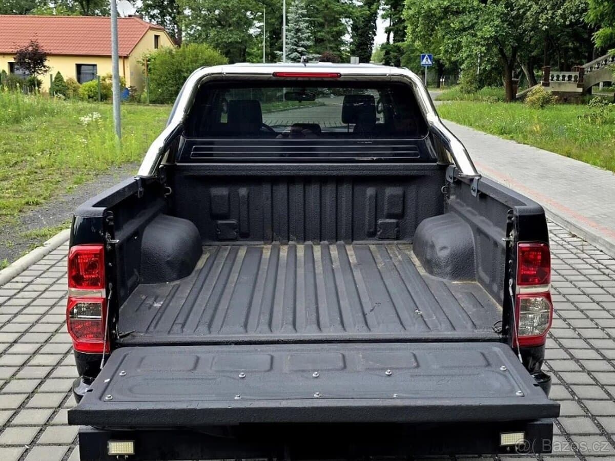 2012 Toyota HILUX - 5
