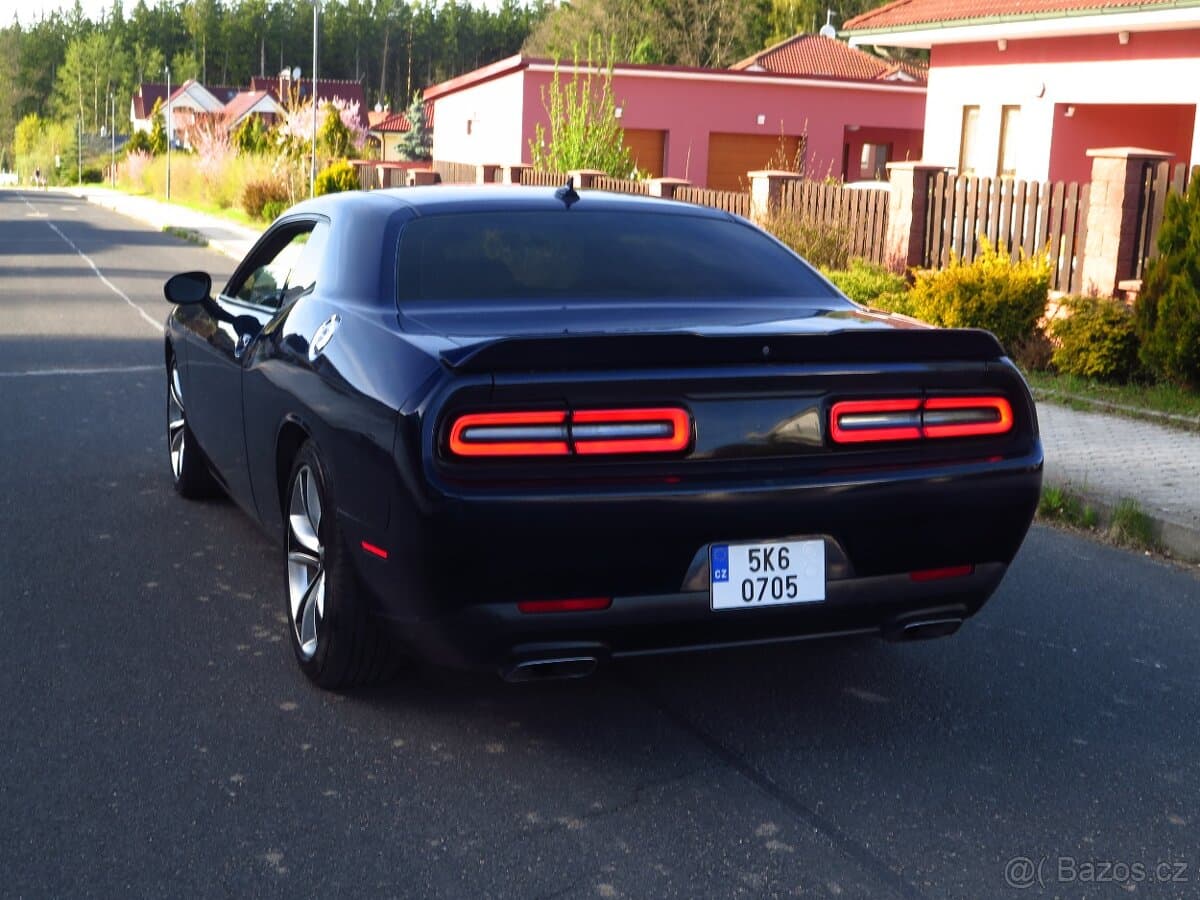 2016 Dodge CHALLENGER - 5