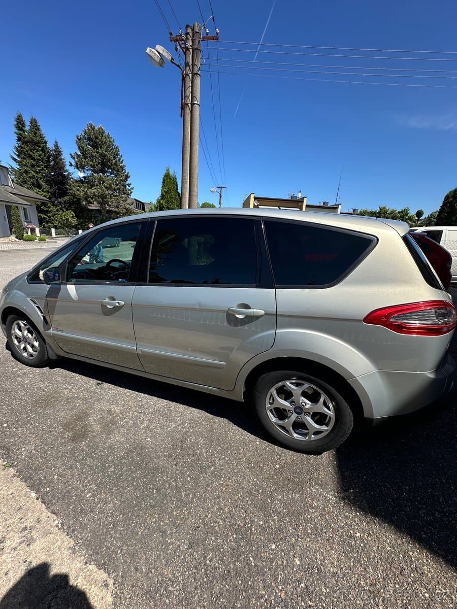 2010 Ford S-MAX - 5