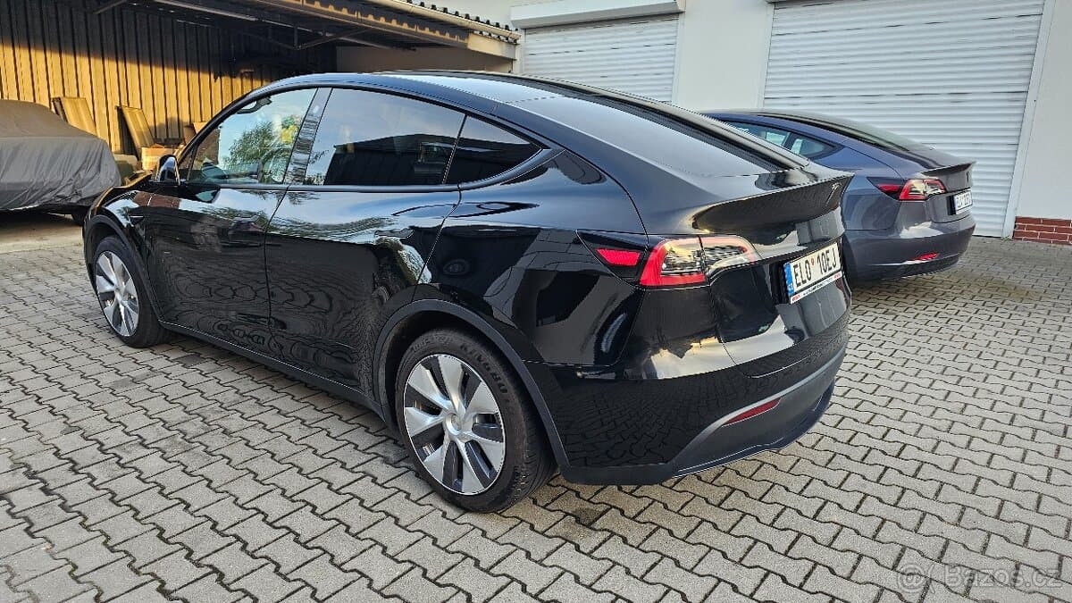 Tesla MODEL Y - 5