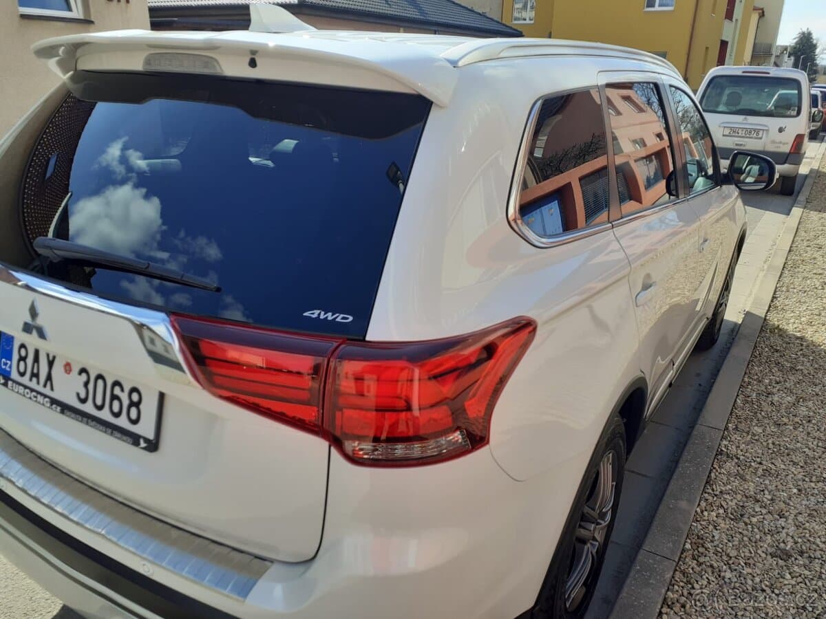 2021 Mitsubishi OUTLANDER - 5