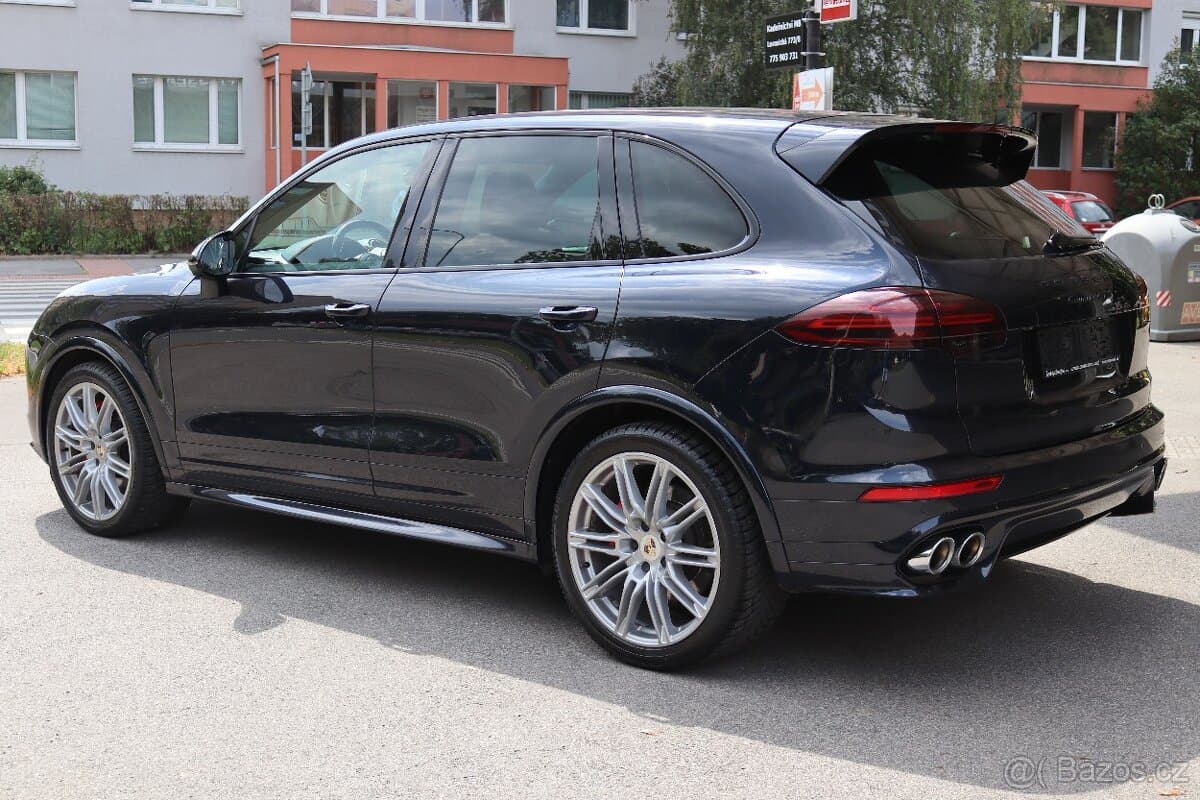 2016 Porsche CAYENNE - 5
