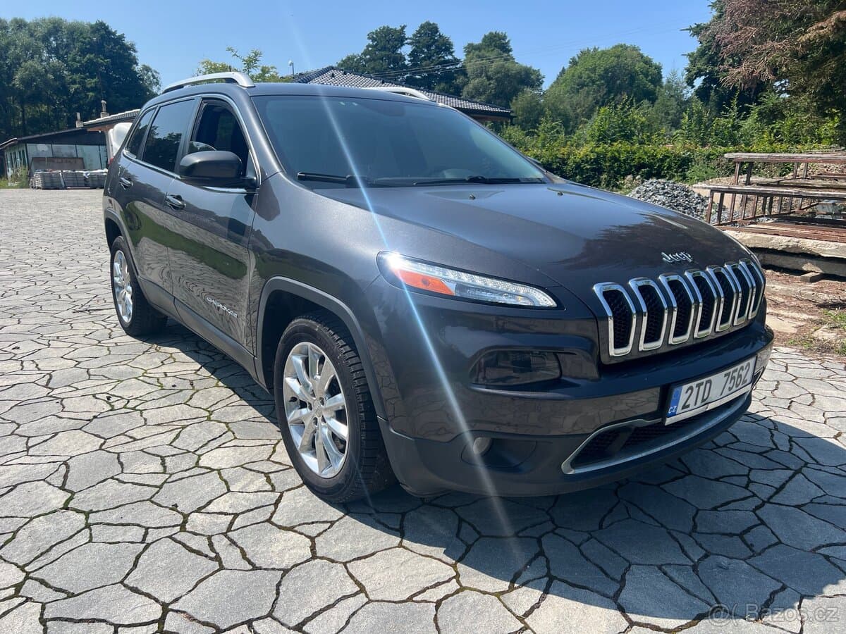 2016 Jeep CHEROKEE - 5