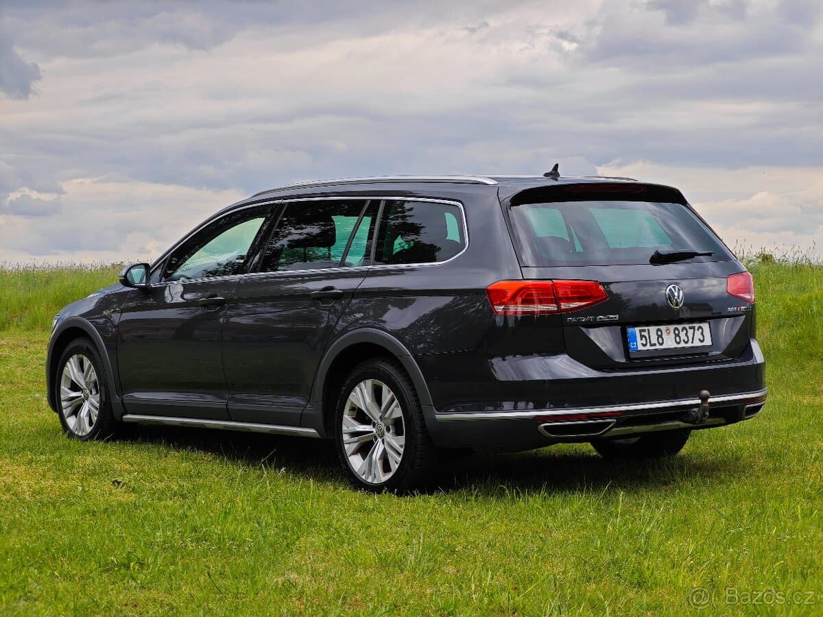 2016 Volkswagen PASSAT - 5