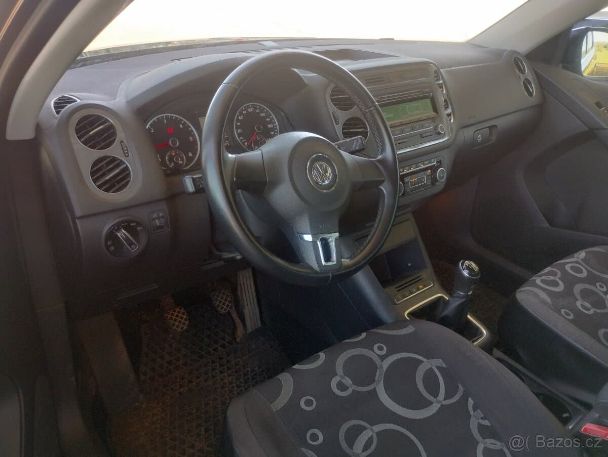 2012 Volkswagen TIGUAN - 5