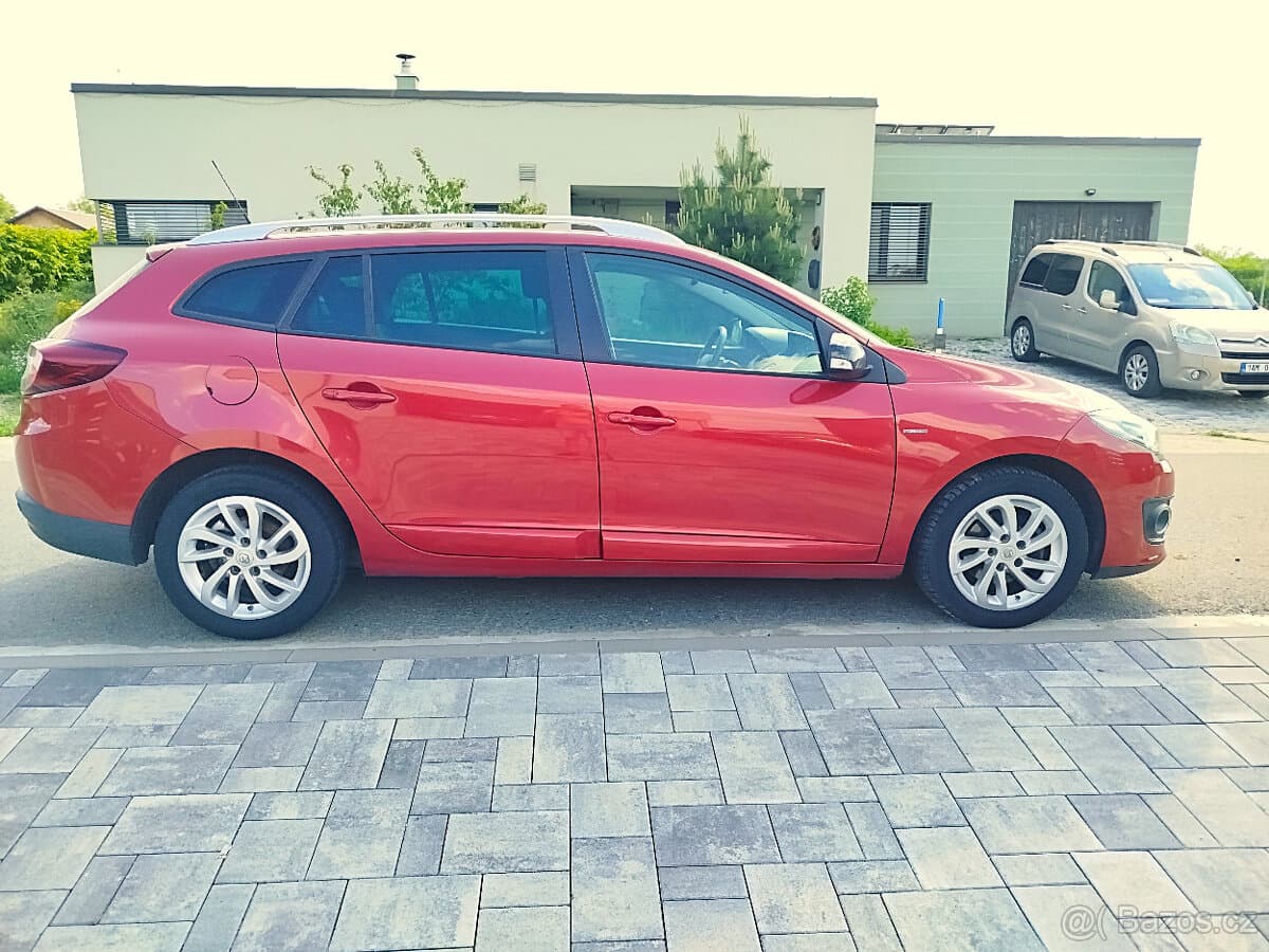 2015 Renault MEGANE - 5