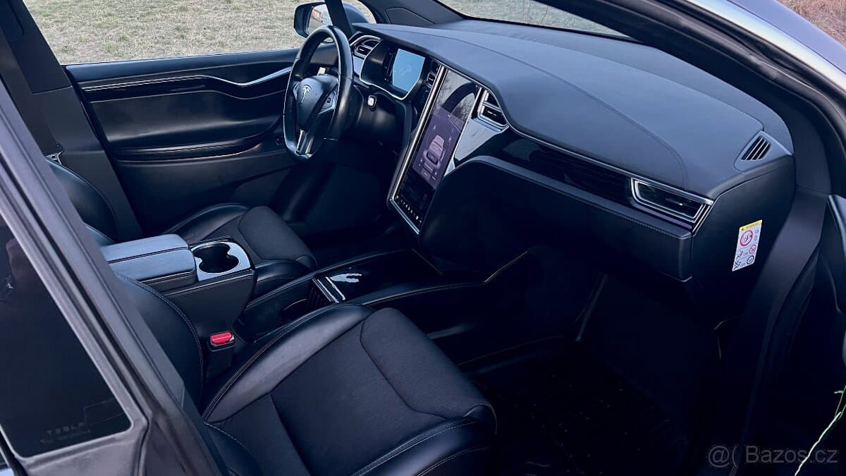 2018 Tesla MODEL X - 5