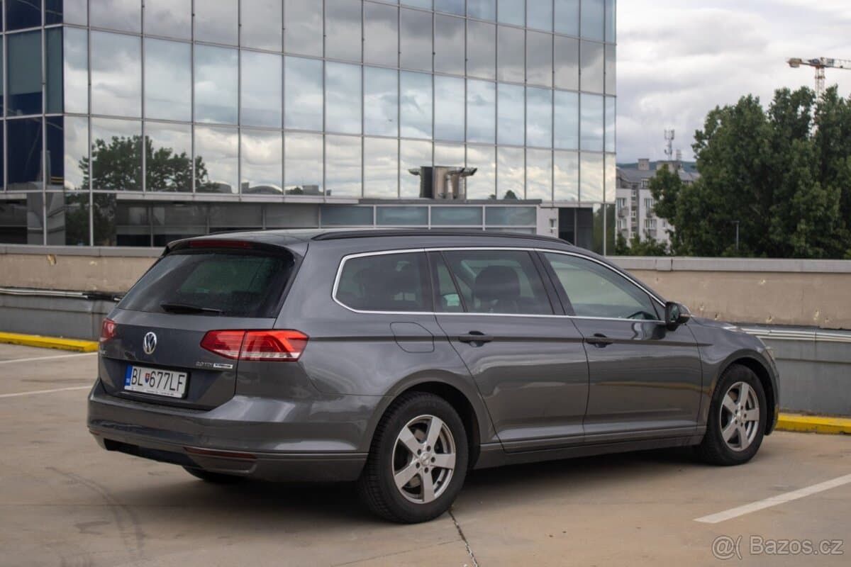2016 Volkswagen PASSAT - 5