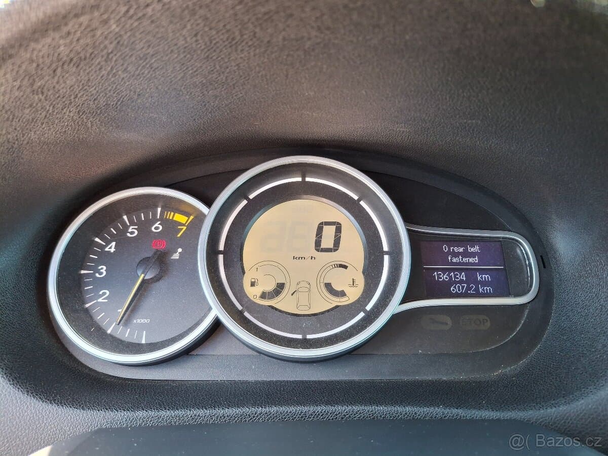 2011 Renault MEGANE - 5