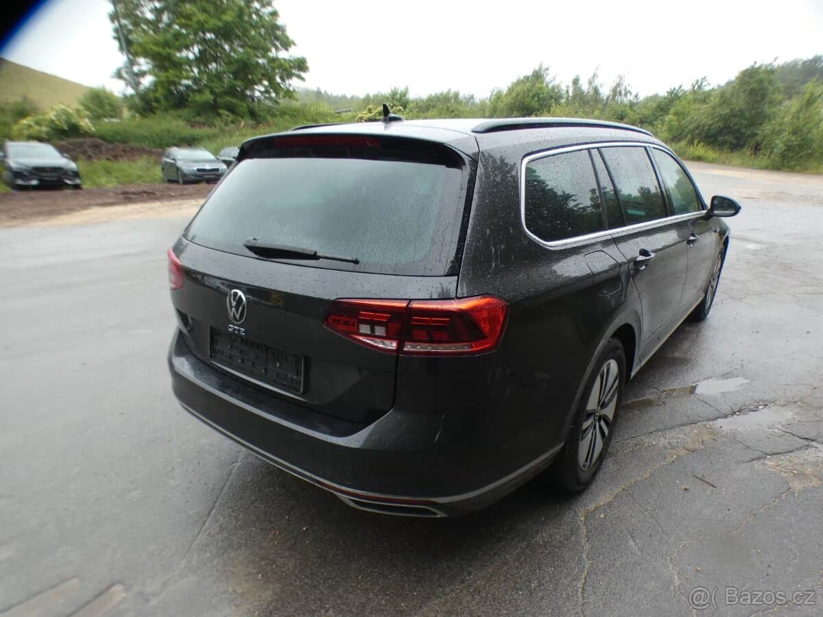 2021 Volkswagen PASSAT - 5