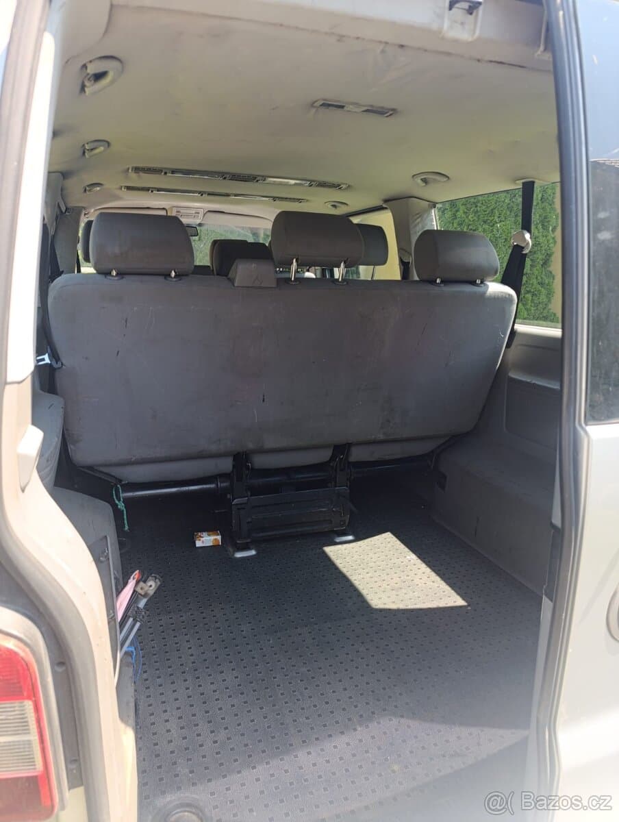 2006 Volkswagen CARAVELLE - 5