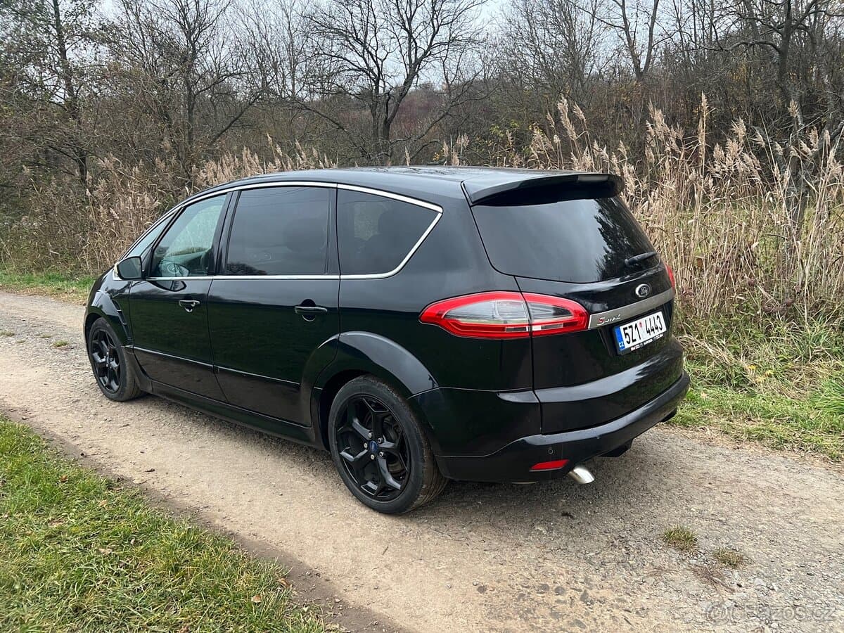 2011 Ford S-MAX - 5