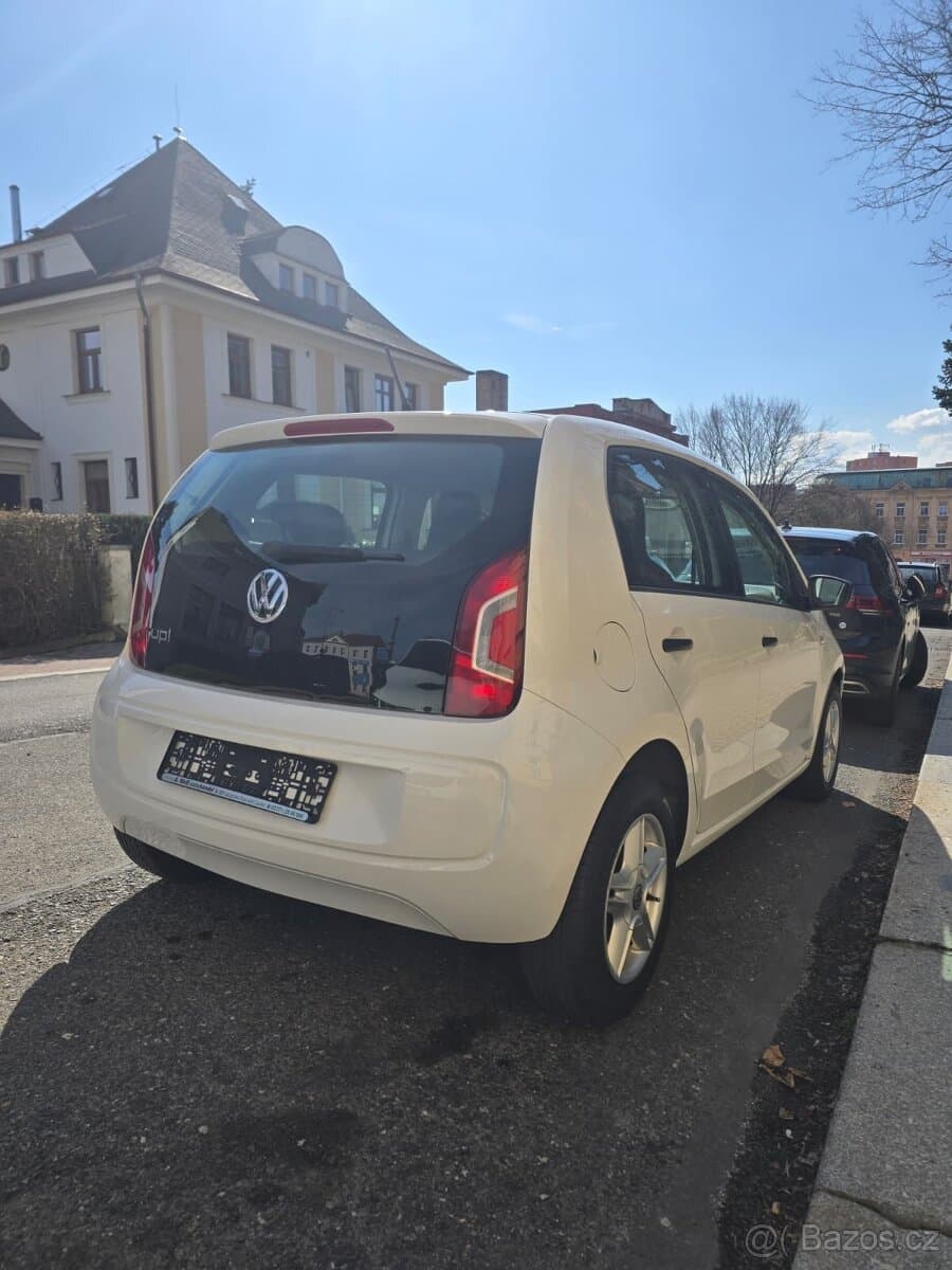 2015 Volkswagen UP! - 5