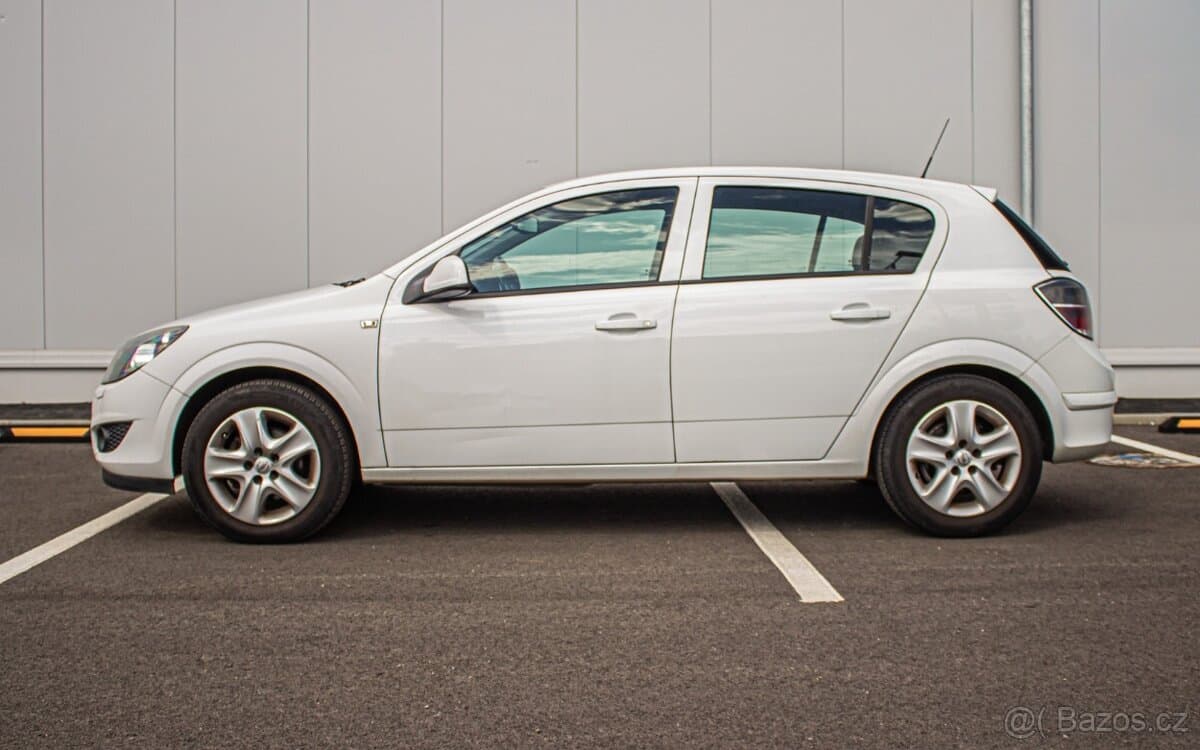 2011 Opel ASTRA - 5