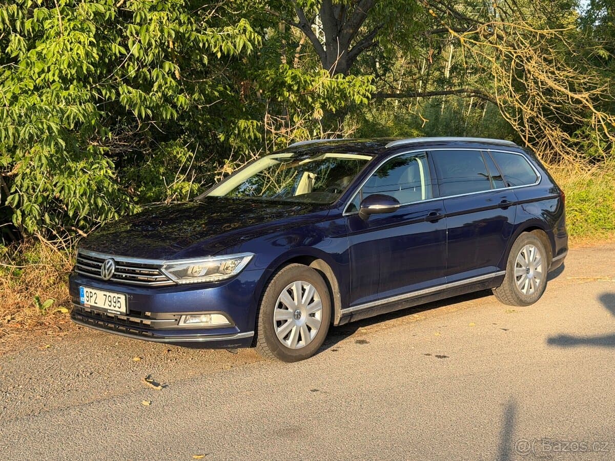 2019 Volkswagen PASSAT - 5