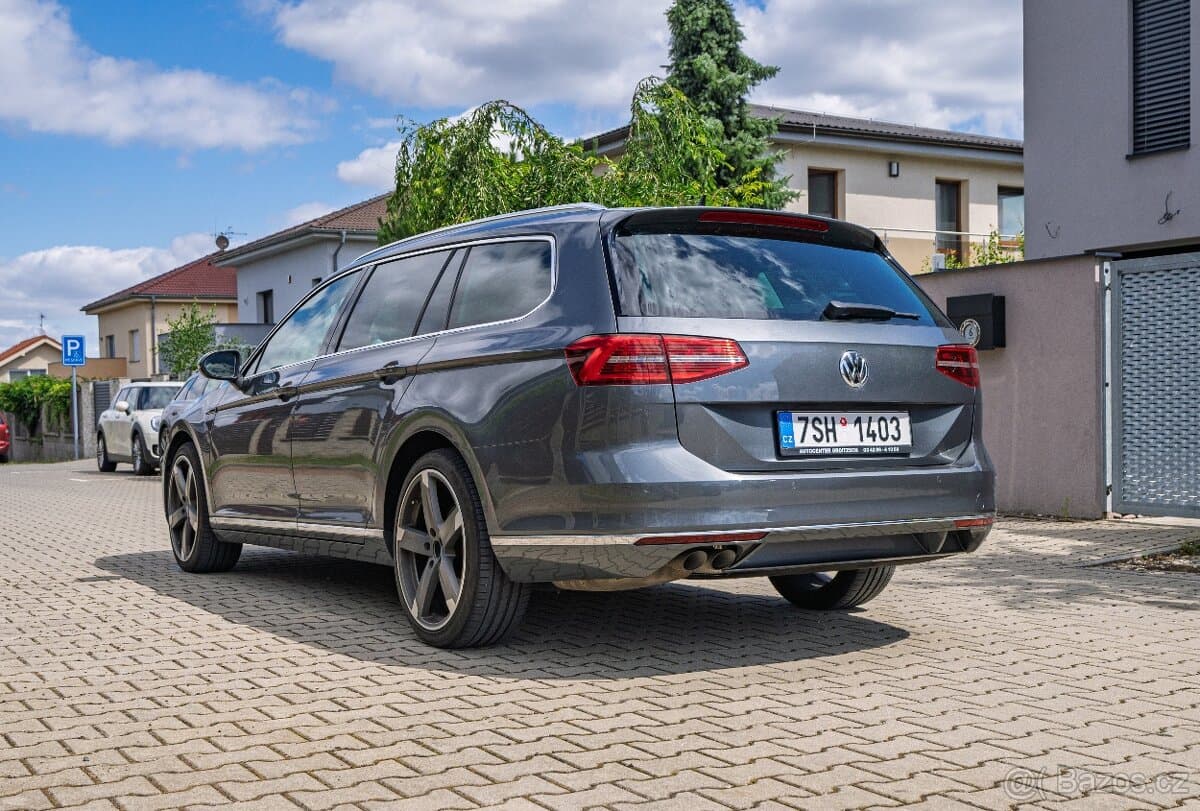 2016 Volkswagen PASSAT - 5