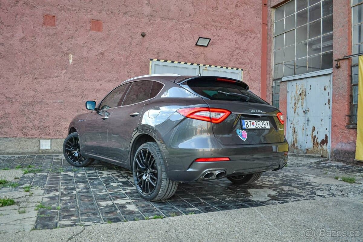 2017 Maserati LEVANTE - 5