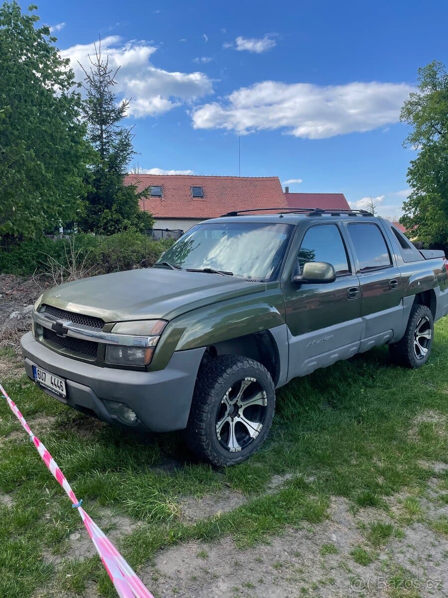 2001 Chevrolet AVALANCHE - 5