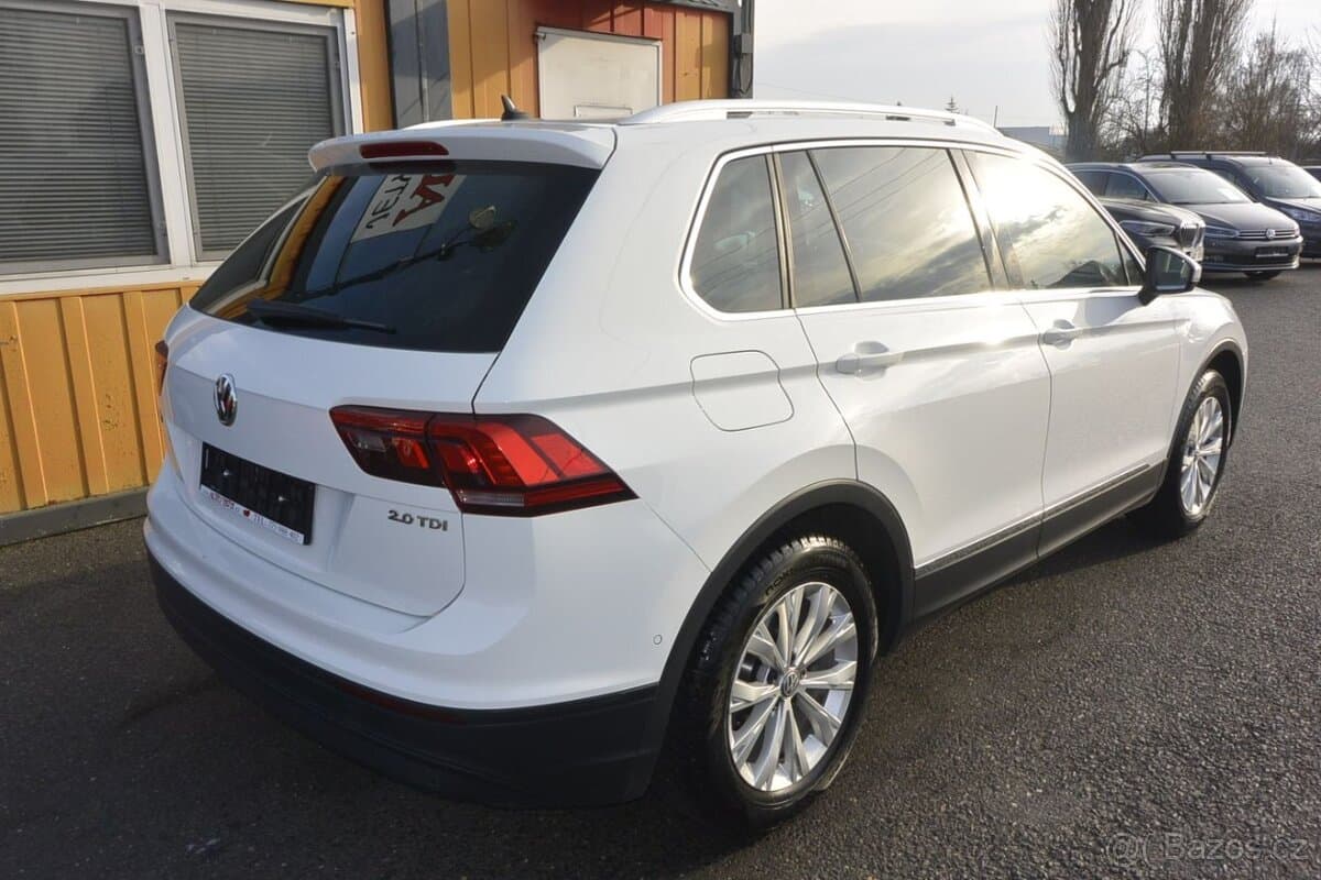2017 Volkswagen TIGUAN - 5