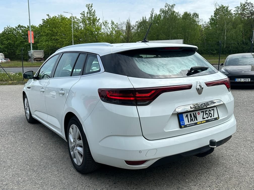 2022 Renault MEGANE - 5