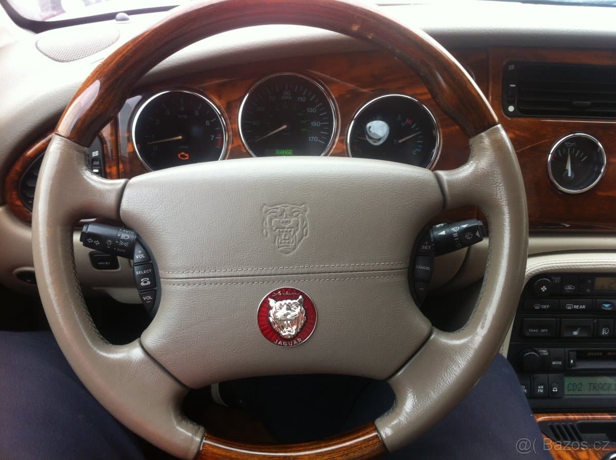 2003 Jaguar XK - 5